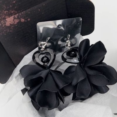 Обици Lily Black